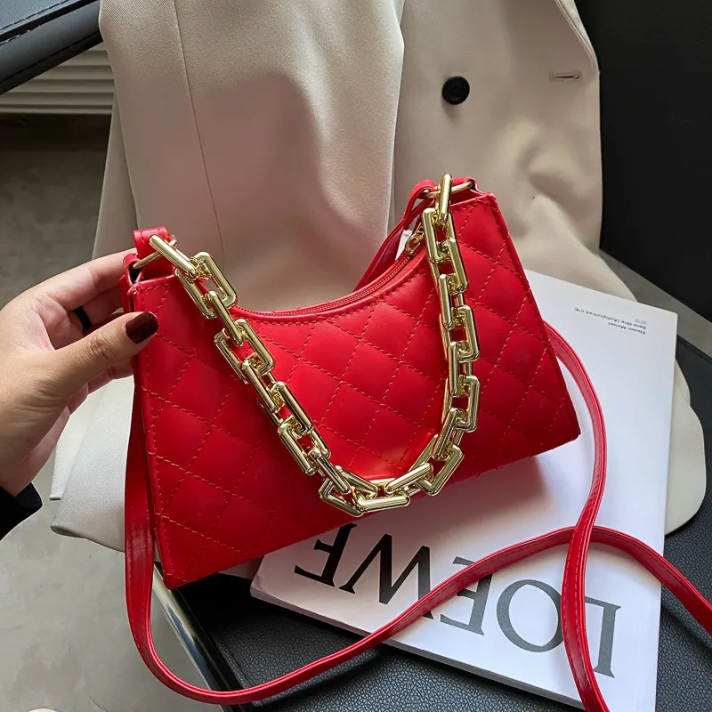 Women Fashion Chain One Shoulder PU Baguette Handbag