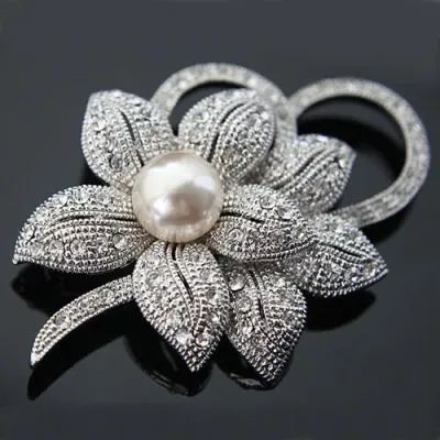 Women Fashion Crystal Pearl Bow Tie Brooch Alloy