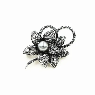 Women Fashion Crystal Pearl Bow Tie Brooch Alloy