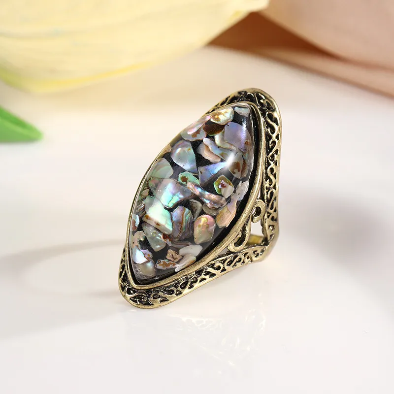 Wholesale Women Vintage Shell Geometric Anti-Gold Rings