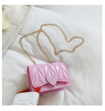 Kids Heart-shaped Silicone PVC Crossbody Bag with Magnetic Buckle
