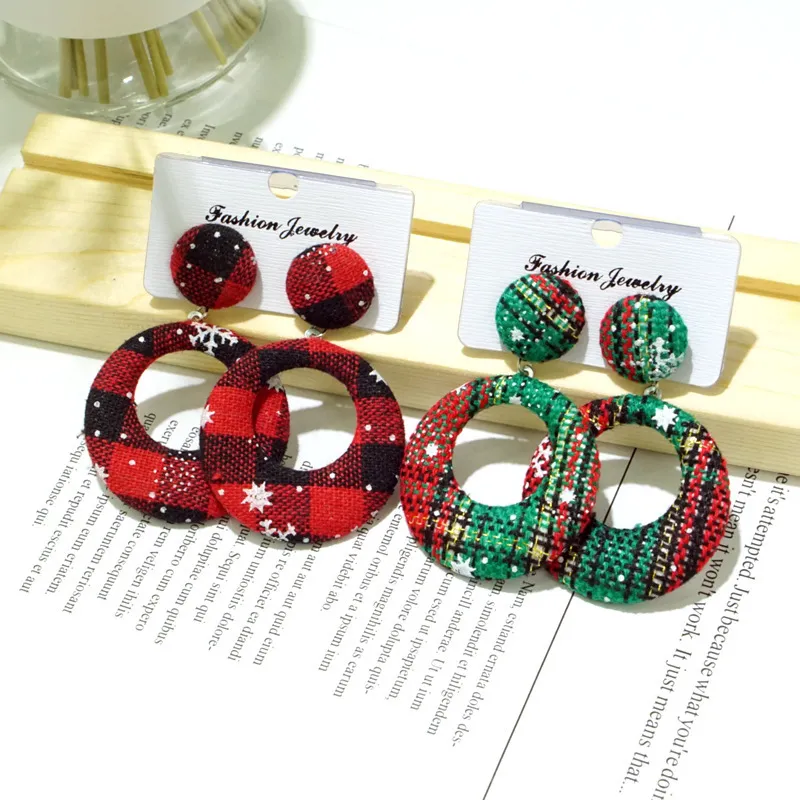 Wholesale Women's Fashion Christmas Geometric Round Plaid Fabric Earrings