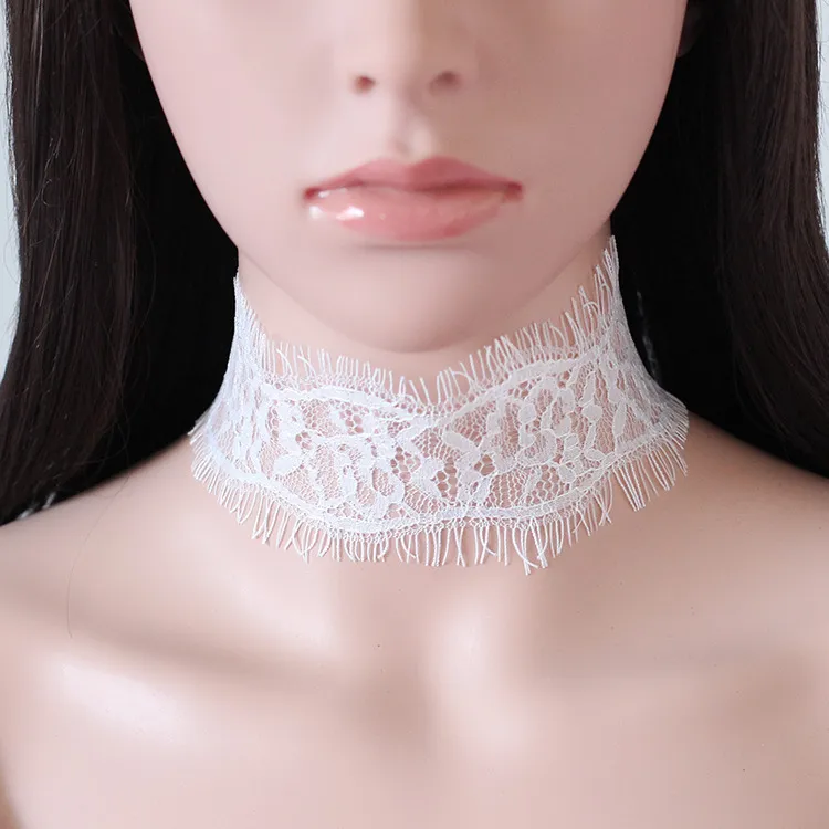 Thick Lace Choker