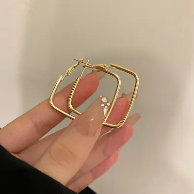 Wholesale Women Simple Silver Needle Metal Geometric Earrings