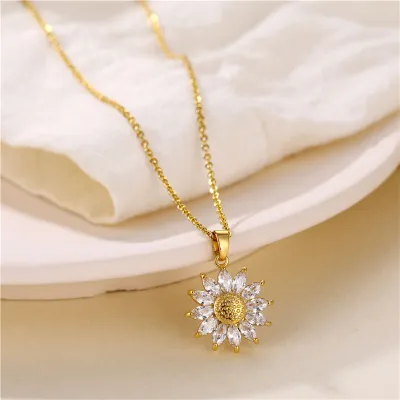 Wholesale Women Fashion 18K Gold Titanium Steel Sunflower Pendant Zircon Necklace