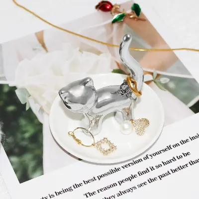 Simple Minimalist Ceramic Cat Jewelry Stand Home Ornament