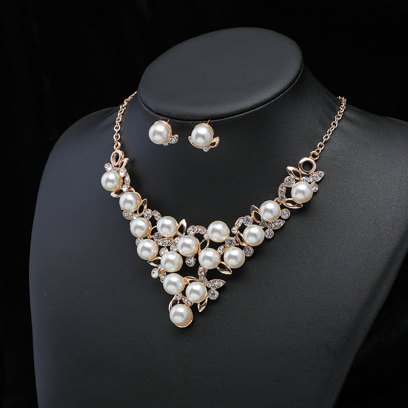 Engagement Pearl Necklace Set, 4, 1 Necklace,1 Pair Earrings at Rs 150/set  in Mumbai