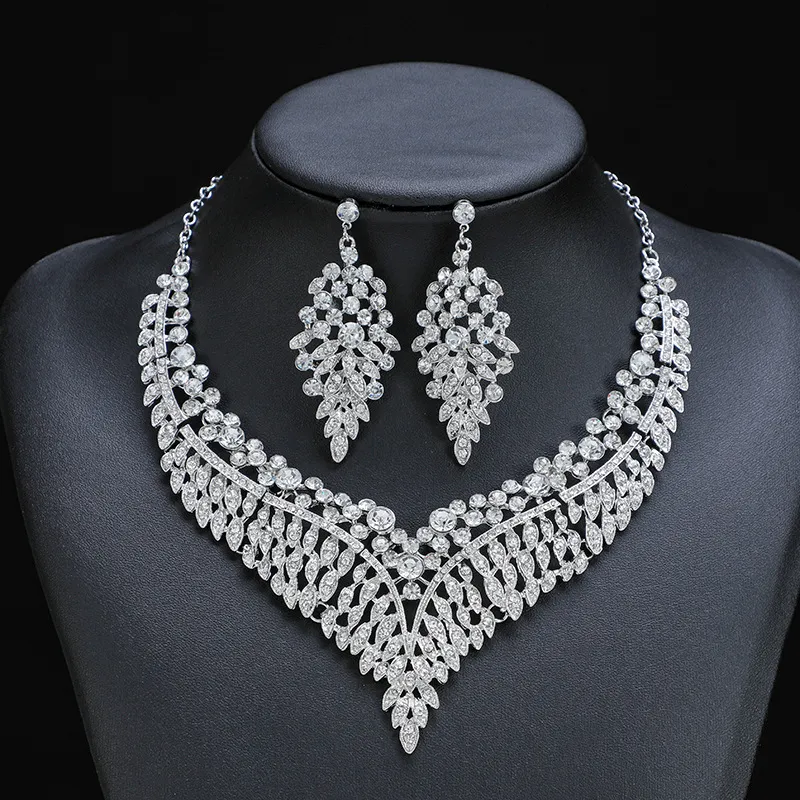 Wholesale Women Temperament Rhinestone Alloy Necklace Earrings Set Jewelry Set
