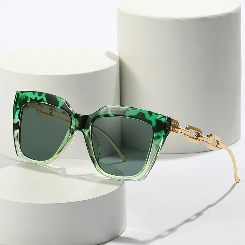 Women's Gradient Square Plastic Frame Chain Temple Sunglasses