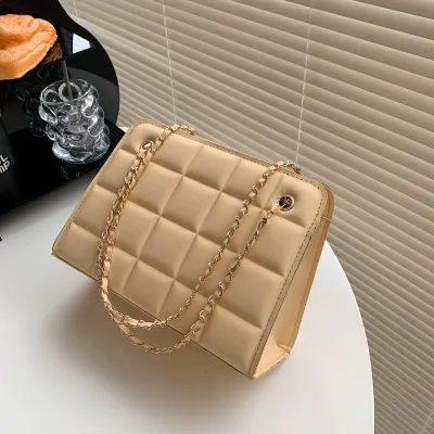 Women's Fashion Chain Indentation Small Square Bag