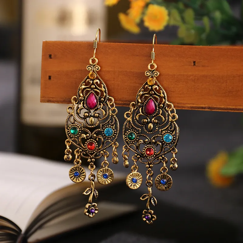 Women's Vintage Openwork Carved Waterdrop Resin Alloy Earrings