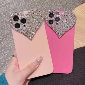 Caja del teléfono del Rhinestone del corazón de la personalidad de la moda de las mujeres