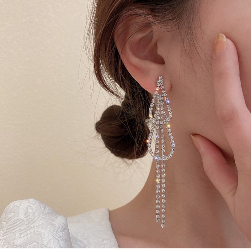 Women Fashion Rhinestone Long Tassel Claw Chain Drop Shaped Earrings