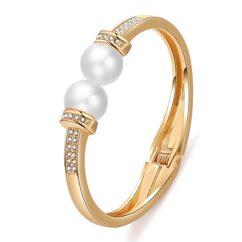 Women's Vintage Double Headed Pearl and Diamond Bracelet