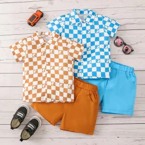 Conjunto de 2 piezas de camisa a cuadros estampada y pantalones cortos de color sólido para niños pequeños a la moda para bebés recién nacidos