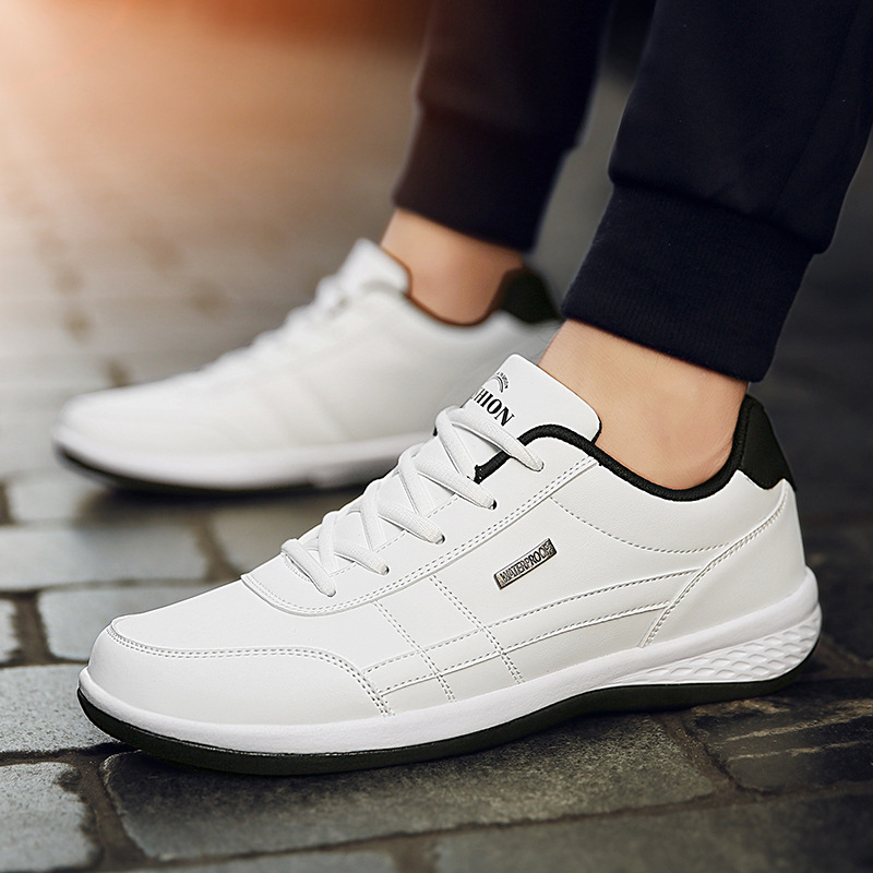 Wholesale Men Fashion Lightweight Plus Size Sports Shoes