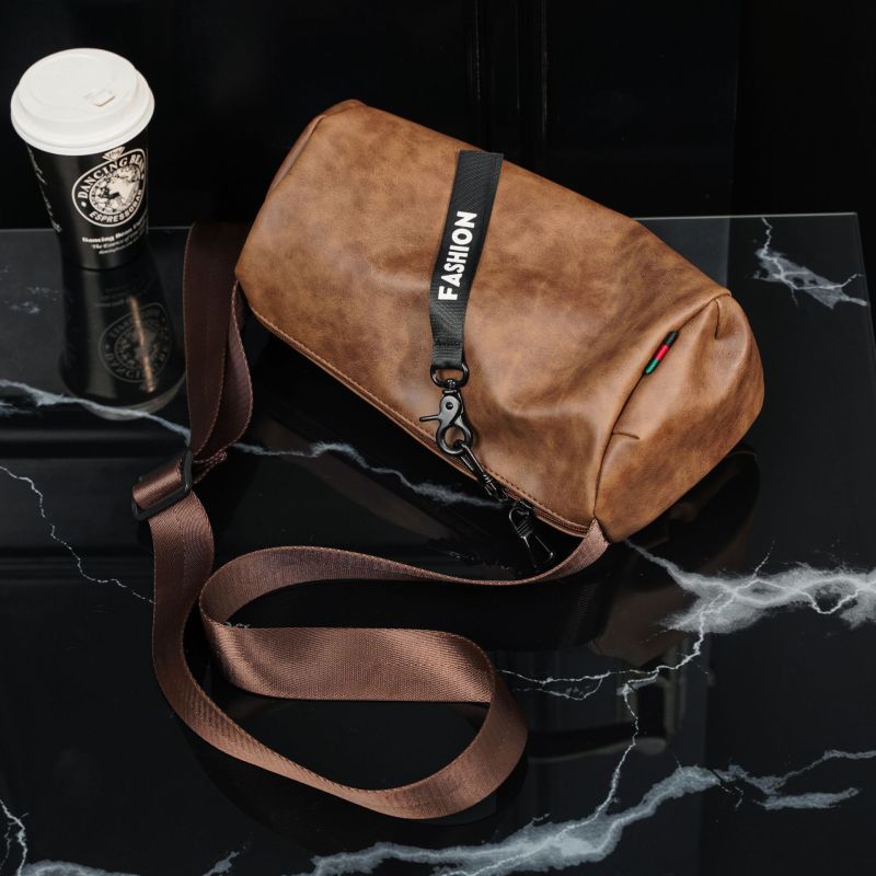 Wholesale Men Fashion Lightweight Small Bucket Shoulder