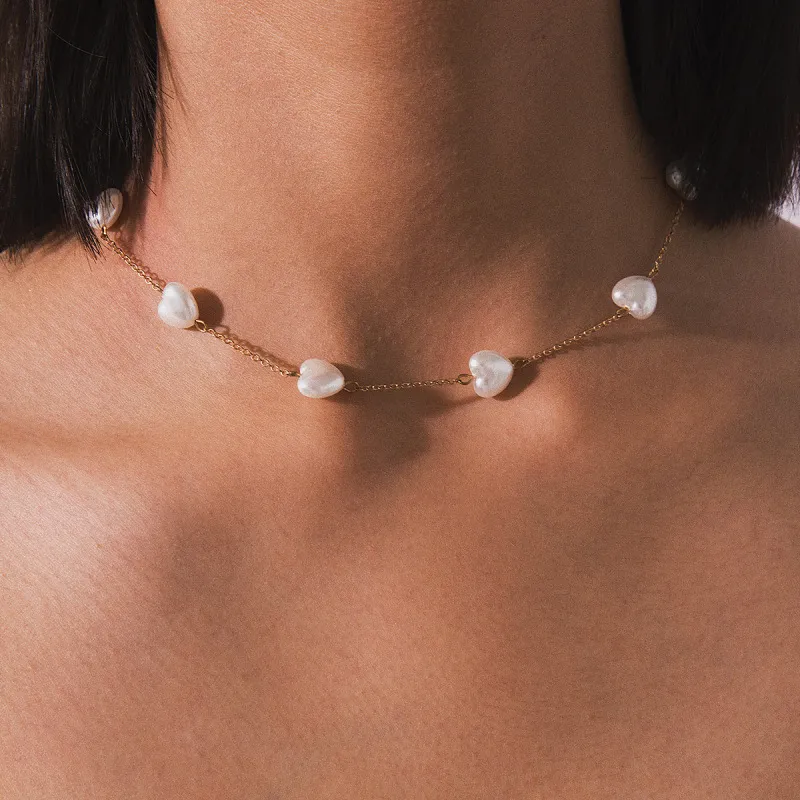 Women Creative Sweet Six Pearl Heart Alloy Necklace With Extension Chain