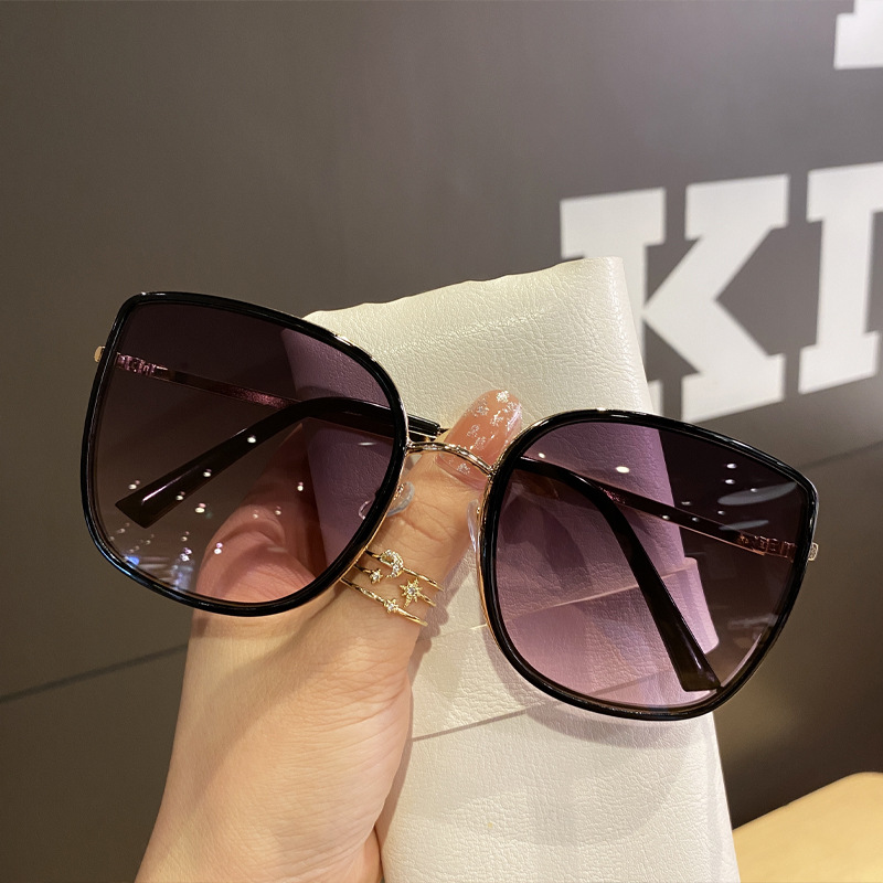 Wholesale Women Fashion Simple Round Sunglasses