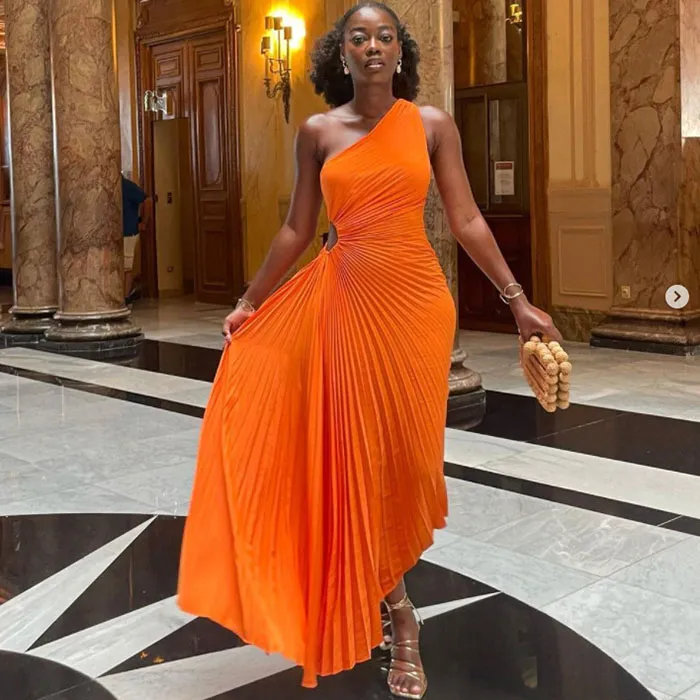 Women's One Shoulder Hollow Pressed Pleated Maxi Dress