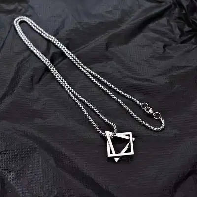 Men's Fashion Geometric Pendant Necklace Alloy Couple Box Chain