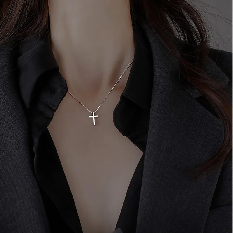 Women Simple Cross Clavicle Chain Temperament Necklace