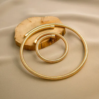Women Exaggerated Personality Snake Bone Multi-Layer Ring Buckle Collar Bracelet Set