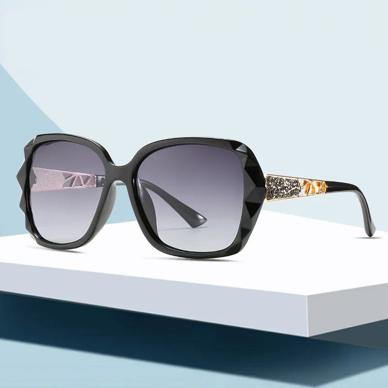 Women Rhinestone Retro Fashion Sunglasses