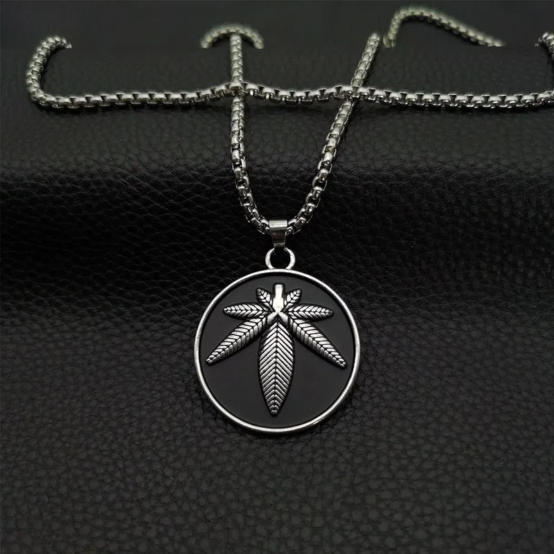 Men Fashion Maple Leaf Circle Pendant Necklace Stainless Steel Box Chain