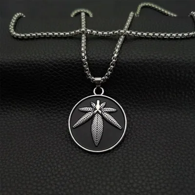 Men Fashion Maple Leaf Circle Pendant Necklace Stainless Steel Box Chain