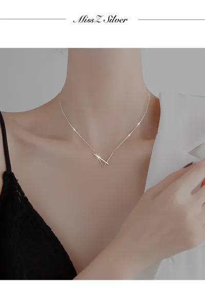 Women's Simple Geometric V-Shaped Titanium Steel Cross Chain Necklace with Alloy Pendant