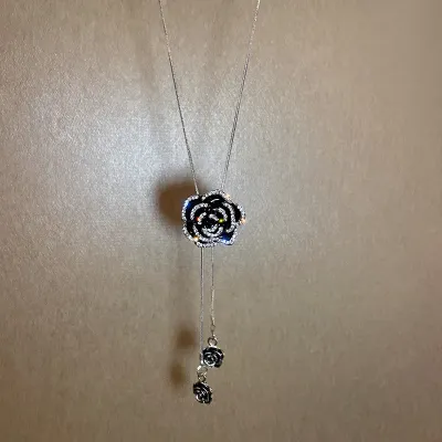 Women Vintage Camellia Sweater Chain Long Design Light Luxury Necklace