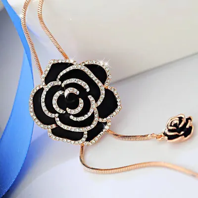 Women Vintage Camellia Sweater Chain Long Design Light Luxury Necklace