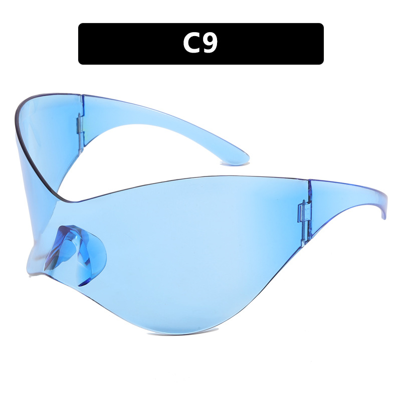 【Tiffany&Co.】新作!ジェンダーレスサングラス PUNK Sunglasses Tiffany Titan by Pharrell Williams PUNK Sunglasses in Black