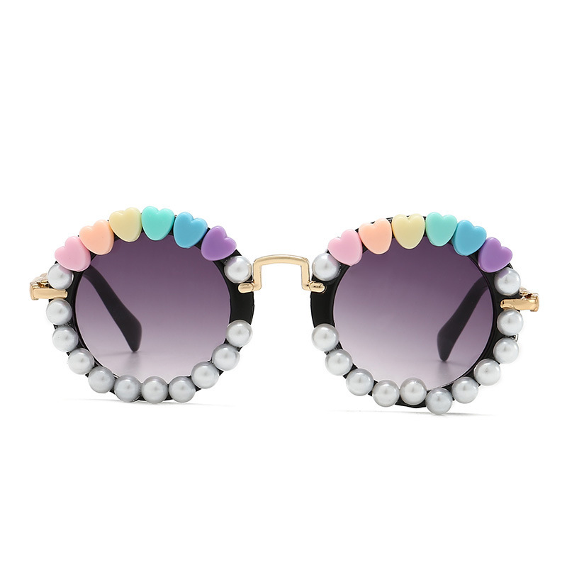 ROUND-FRAME SUNGLASSES WITH PEARLY PRINCESS CHAIN –