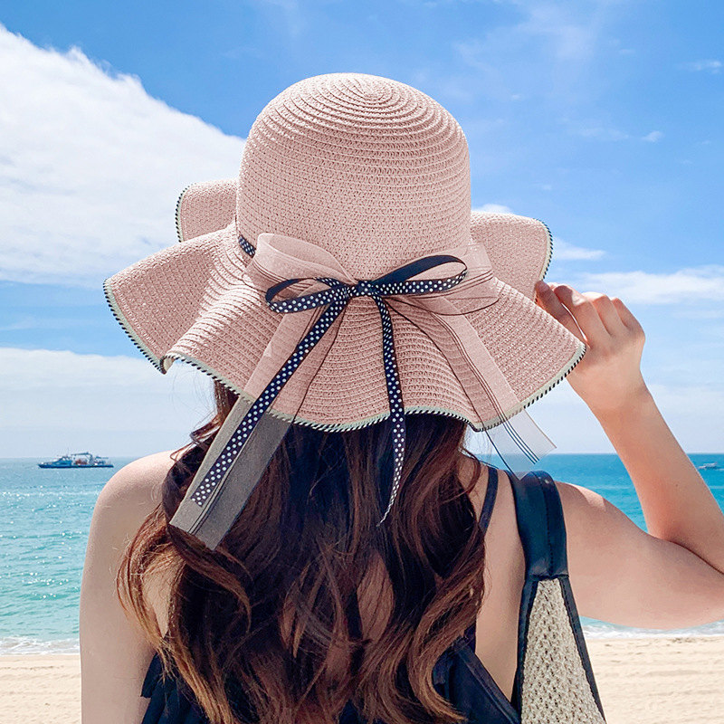 Adult straw sunhat sunscreen wreath of outdoor travel sea beach