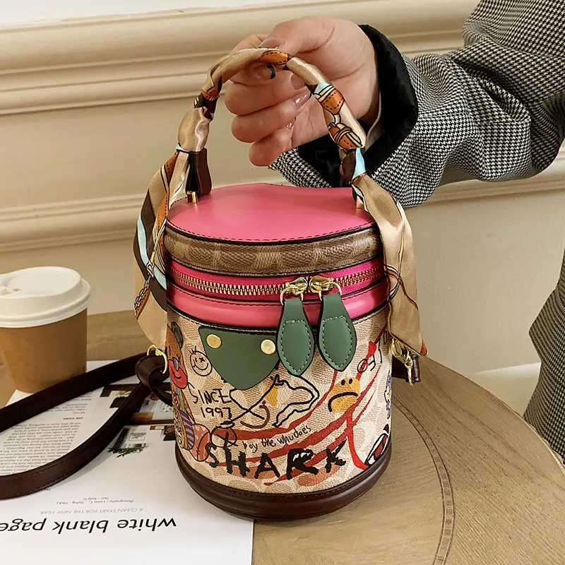 Women Fashion Bear Doodle Cylinder Crossbody Bag