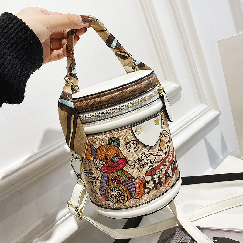 Wholesale Women Fashion Bear Doodle Cylinder Bag