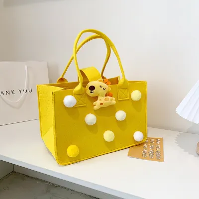 Fashion Girls Cartoon Felt Handbag with Magnetic Buckle for Kids