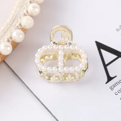Women Fashion Small Imitation Pearls Bow Geometric Hair Claws