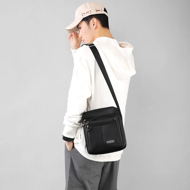 Men'S Casual Lightweight Oxford Cloth Shoulder Bag with Urban Simplicity Style