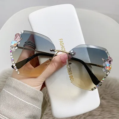 Women Fashion Frameless Polygonal Diamond-Studded Floral Sunglasses