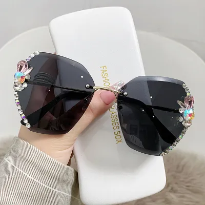 Women Fashion Frameless Polygonal Diamond-Studded Floral Sunglasses