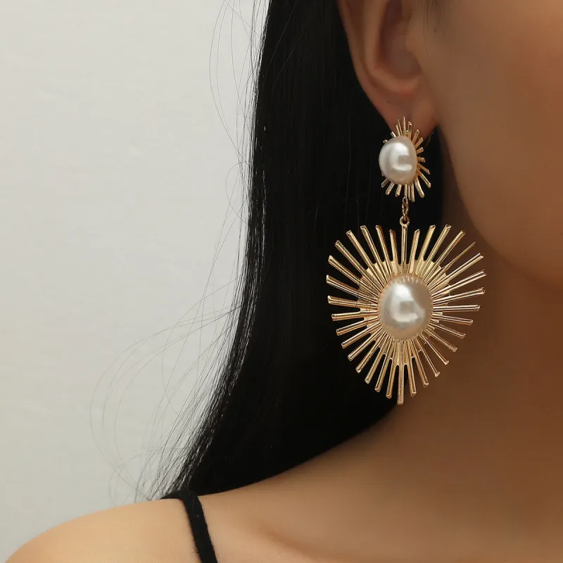 Women Fashion Imitation Pearls Prickly Heart-Shaped Dangle Earrings