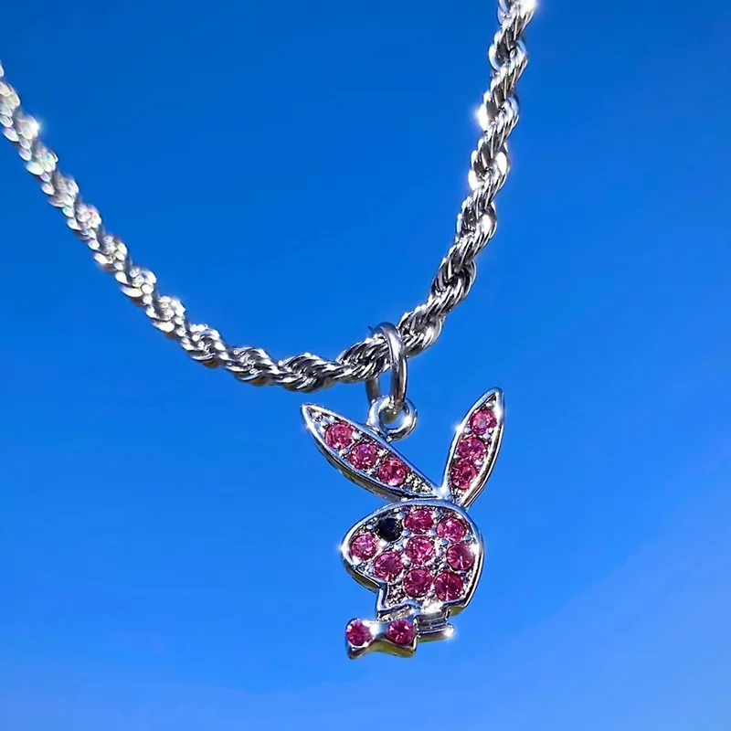 Women's Fashion Simple Rhinestone Rabbit Pendant Necklace Twist Chain Alloy Vintage