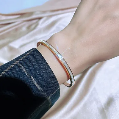 Women's Simple Rose Gold Titanium Steel Fashion Diamond Bracelet