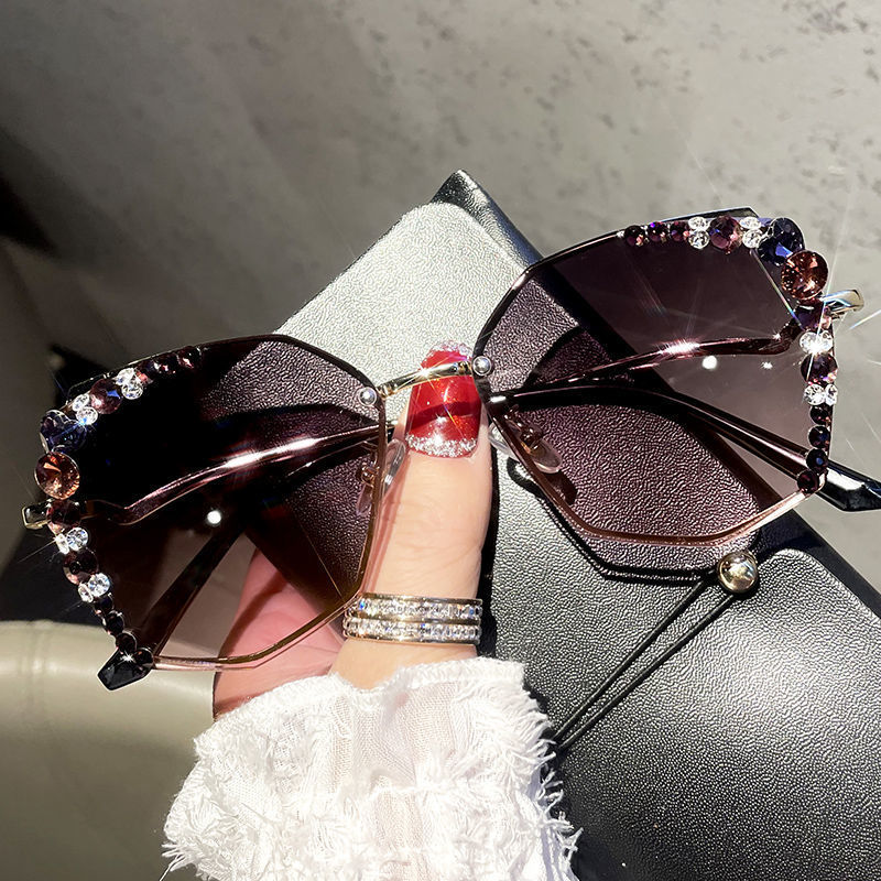 OVERSIZE BOLD SQUARED OFF BLOCK SUNGLASSES