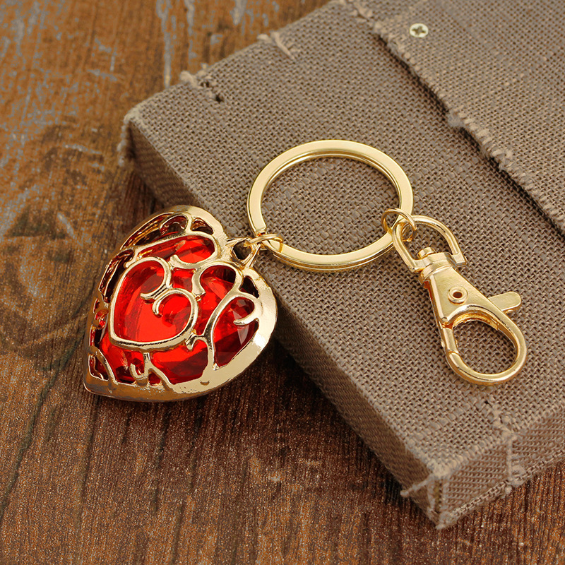 Wholesale Unisex Fashion Hollow Out Red Blue Heart Key Chains