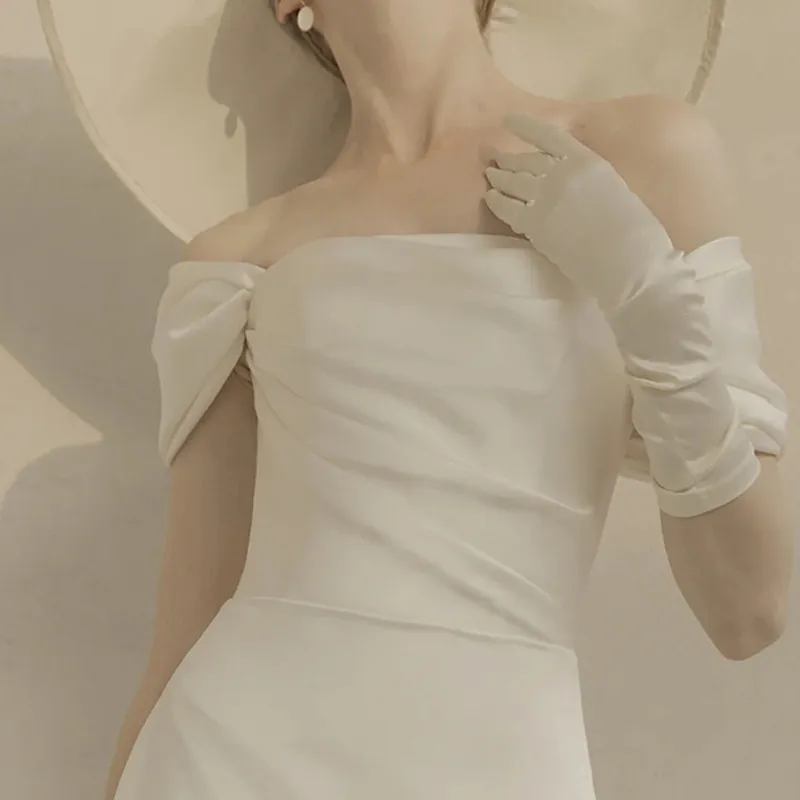  Light Wedding Dress Satin Women's White Simple Fishtail Bride  Bra Trailing Wedding Dress : Clothing, Shoes & Jewelry