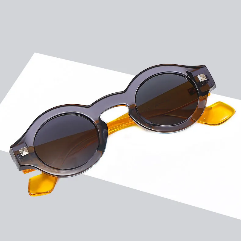 Men's And Women's Casual Fashion Retro Small Round Frame Full Frame Rivet Sunglasses
